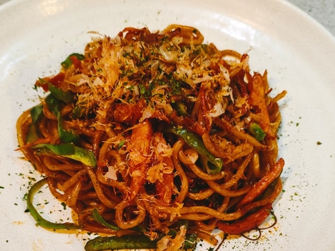 すぐにほぐれてベタつかない!袋麺の焼きそばの焼き方